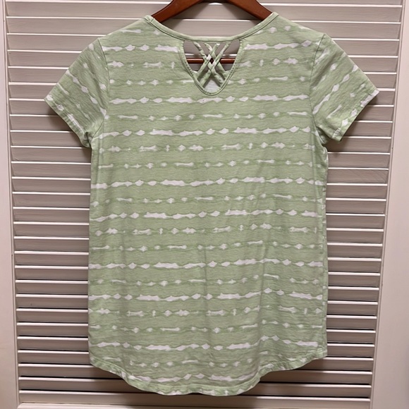 Old Navy Softest Tee Shirt in Tie-Dye Green - Picture 5 of 9